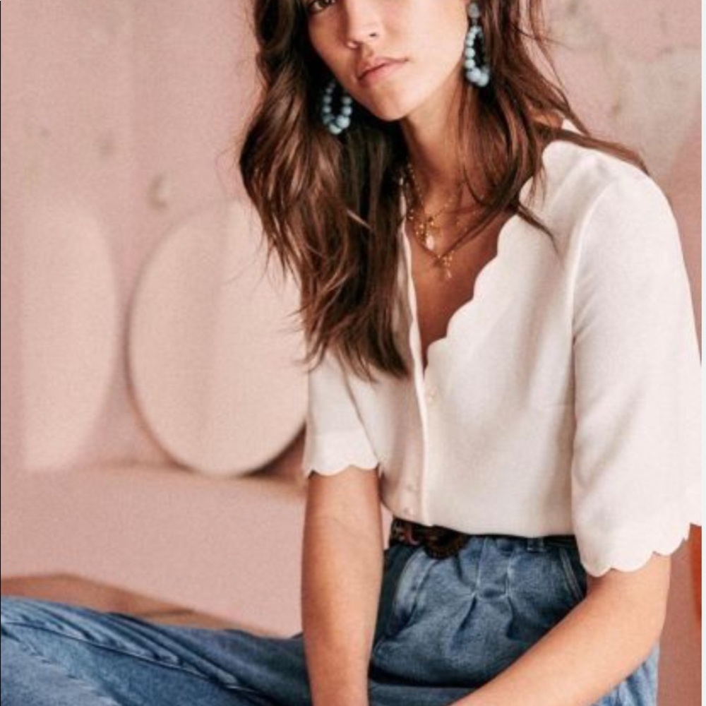 Sezane Scallop-Edge Short Sleeve Blouse in Cream